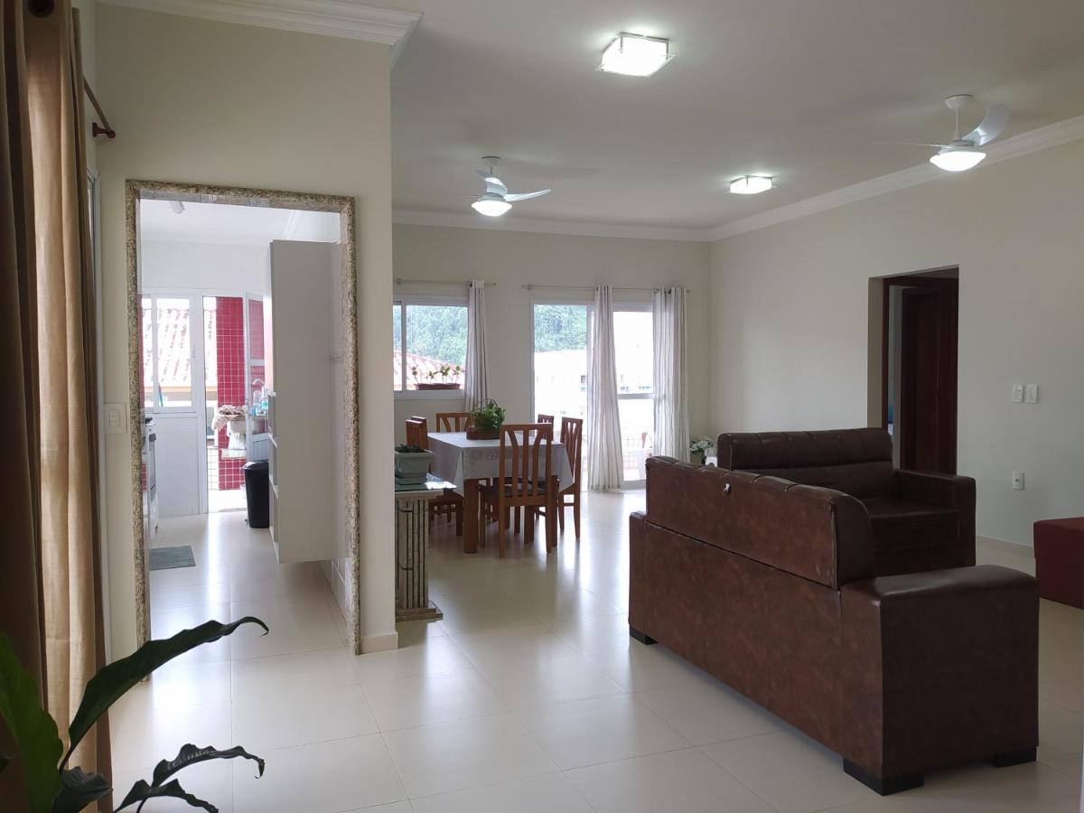 Lia Bardas - Cob 54 Grand Rubi 02 Apartamento